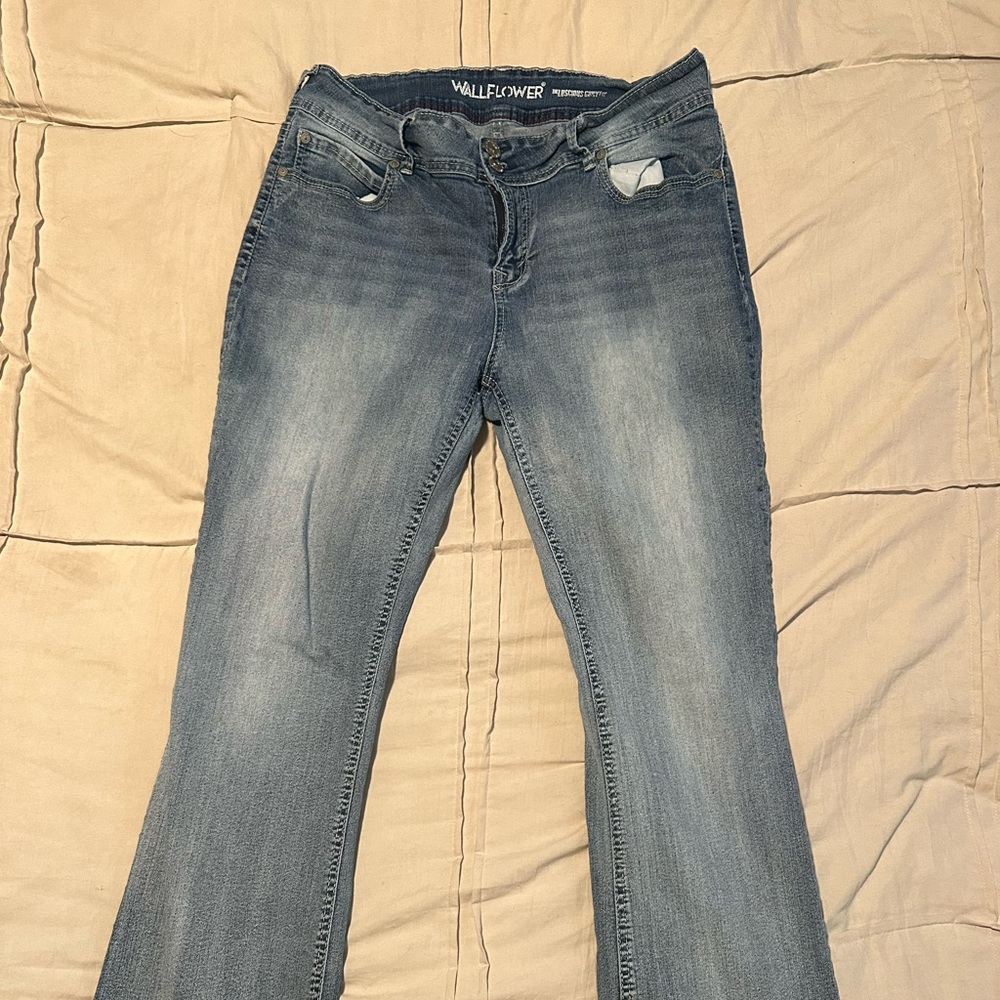 Wallflower jeans